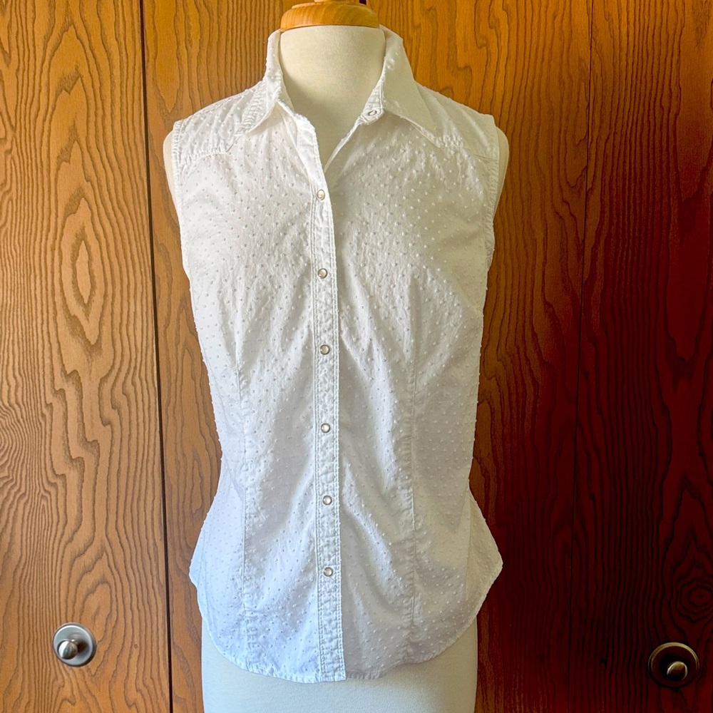 White Sleeveless Women's Top